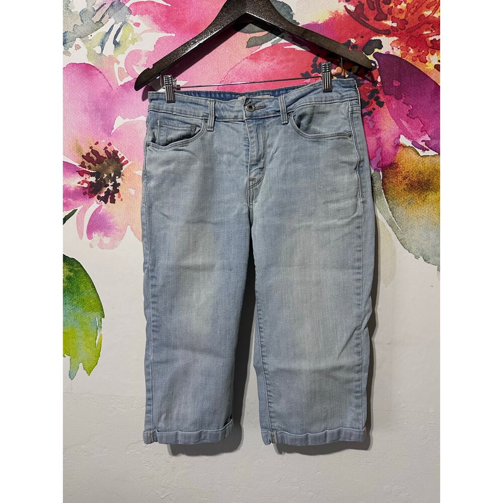 Levis Jeans Womens 10 Blue Capri Cuffed Mid Rise Signature Medium Wash Denim